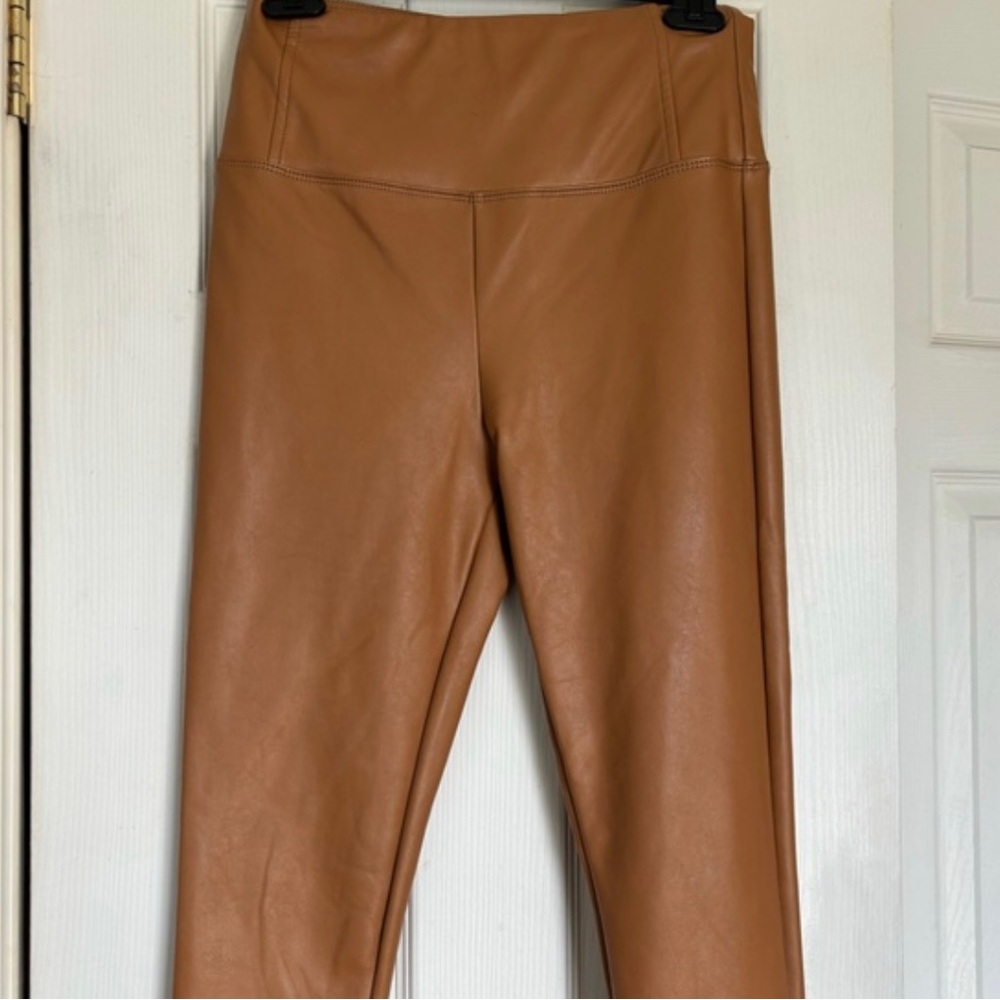 Tinsletown faux leather leggings w/fleece lining